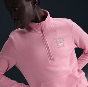Nike Sportswear Club Fleece Mock-Neck 1/2-Zip Graphic Top - Pink Size Small